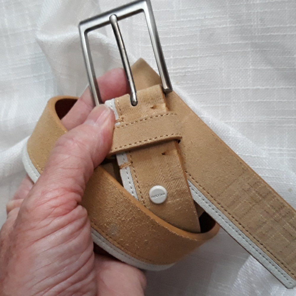 Boconi mens white and tan suede belt. Size 34